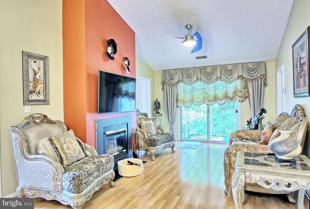 534 Kennington Rd Unit 534 #534 - Photo 4 of 17