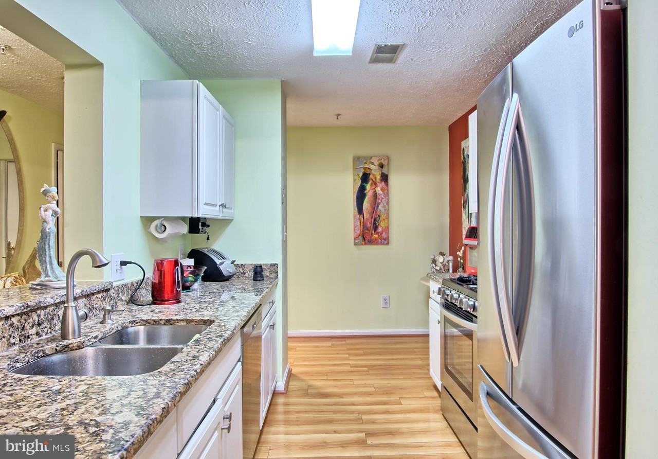 534 Kennington Rd Unit 534 #534 - Photo 6 of 17