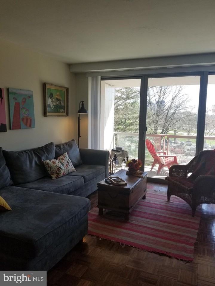 2401-00 Pennsylvania Ave Apt 3a3 #3A3 - Photo 2 of 36