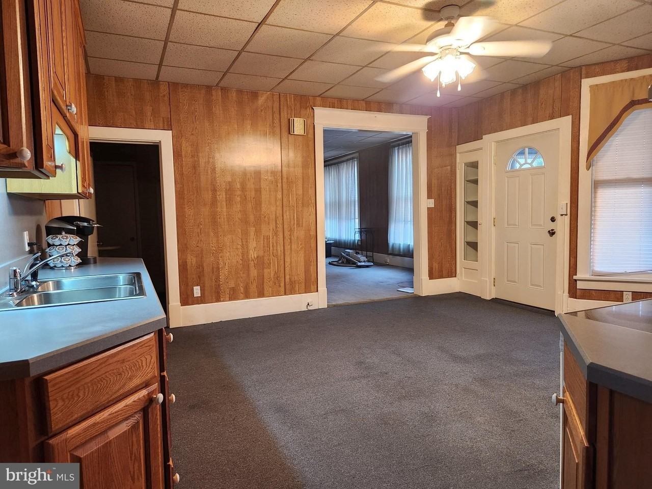 301 Market Street - Photo 3 of 10