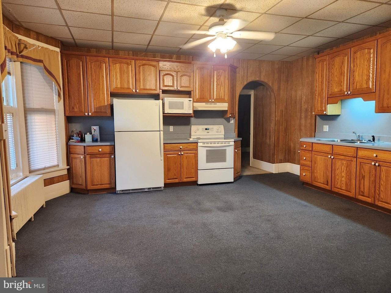 301 Market Street - Photo 4 of 10