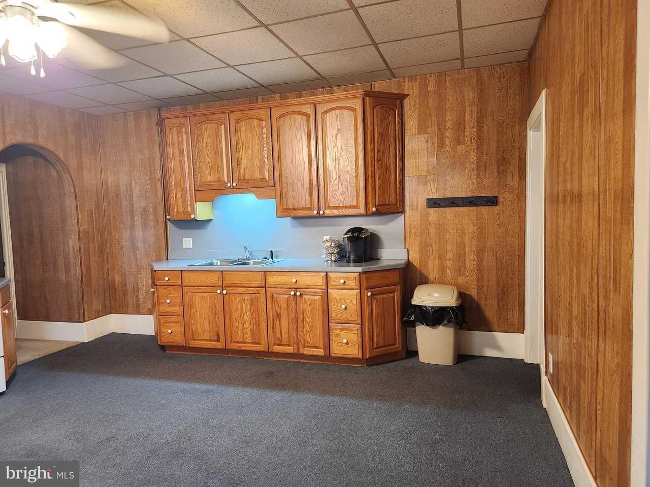 301 Market Street - Photo 5 of 10