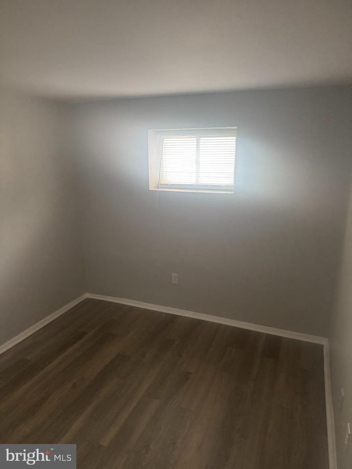 403 N Newberry St Apt 104 #104 - Photo 5 of 9