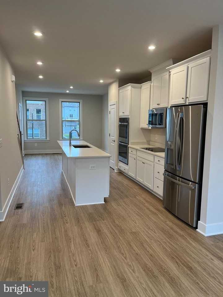 8883 Curie St - Photo 2 of 18