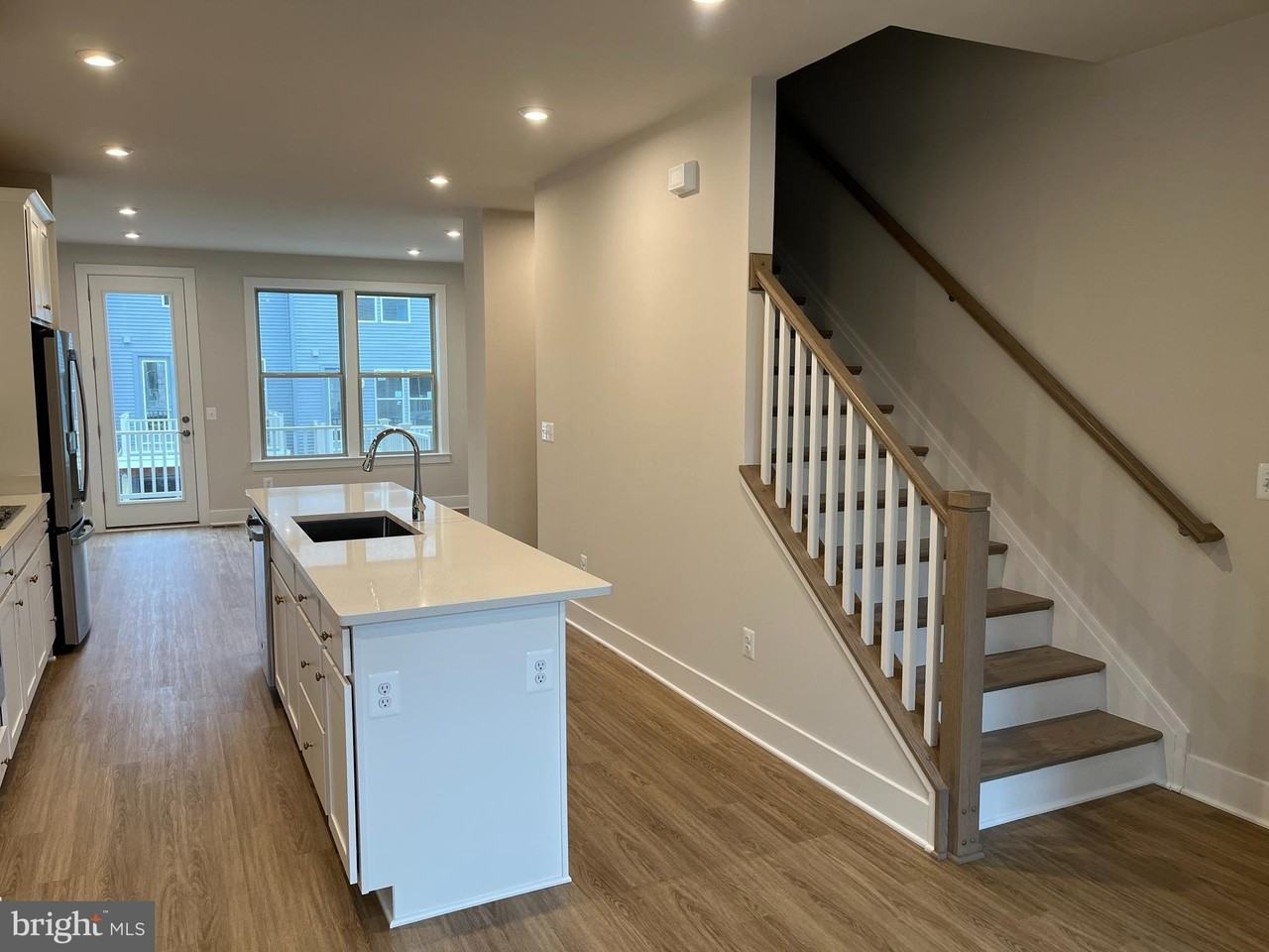 8883 Curie St - Photo 7 of 18