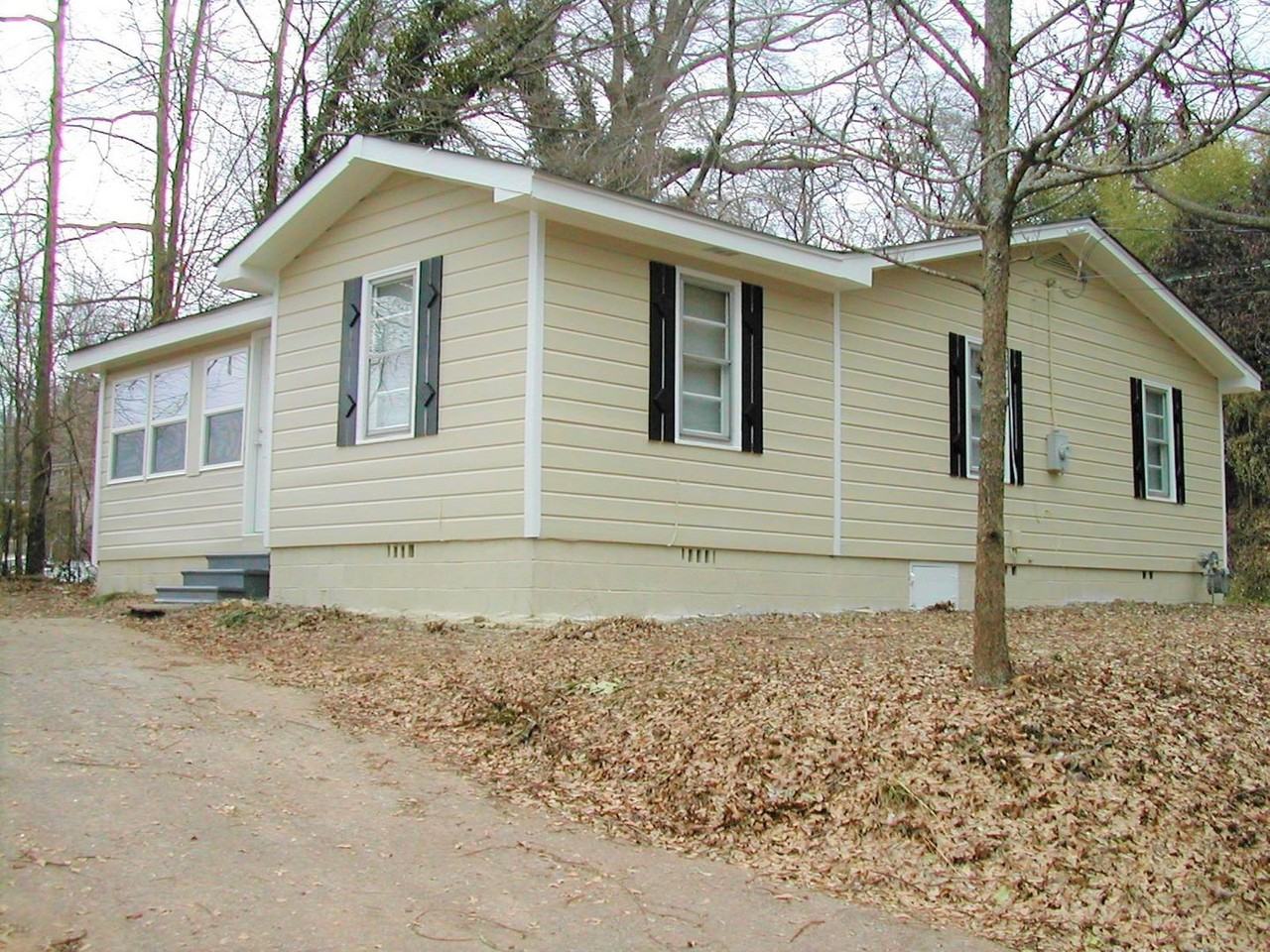 313 Georgia Drive - Photo 2 of 16