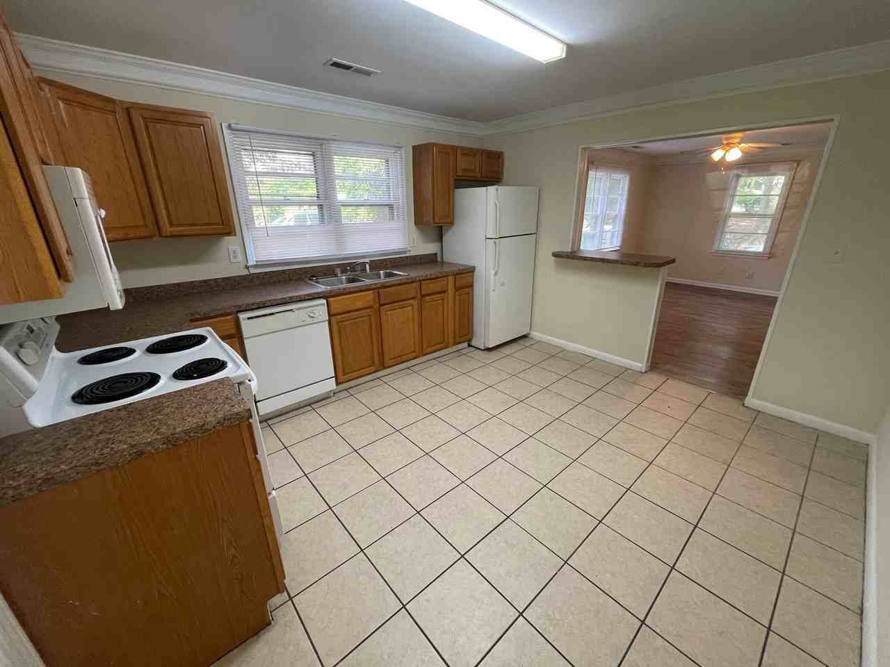 313 Georgia Drive - Photo 5 of 16