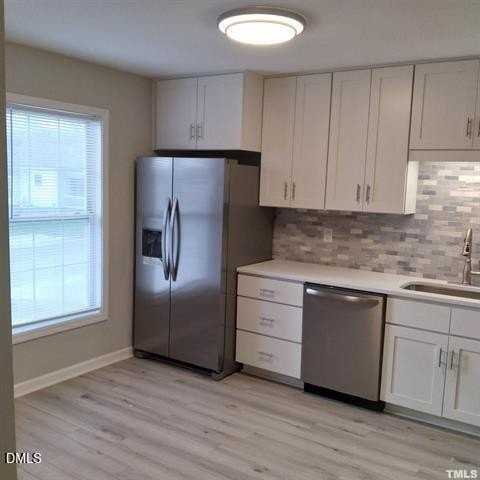 1015 Holmes St - Photo 5 of 12