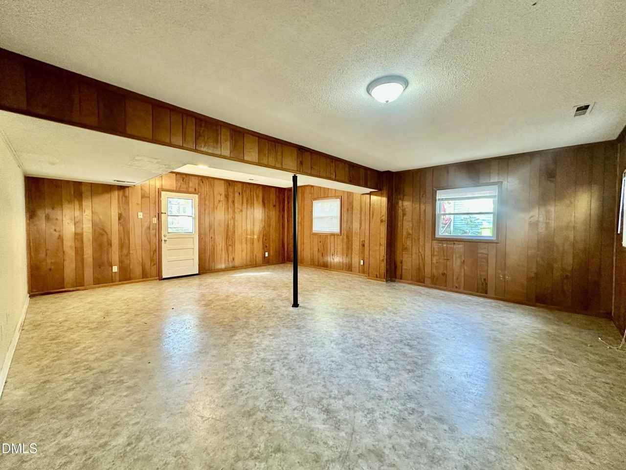 9009 Langwood Dr - Photo 5 of 18