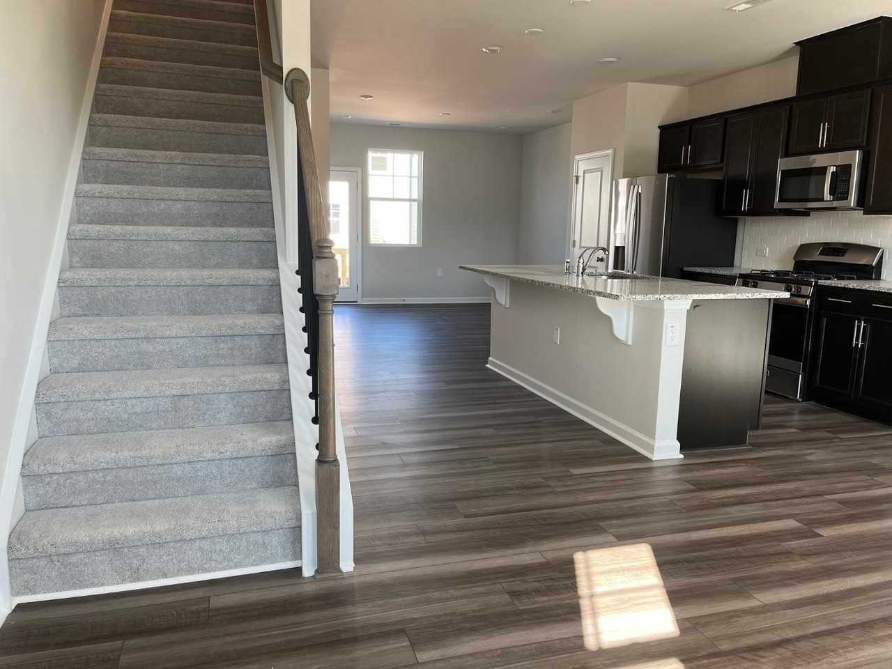 1918 Rosedale Ridge Avenue - Photo 5 of 18