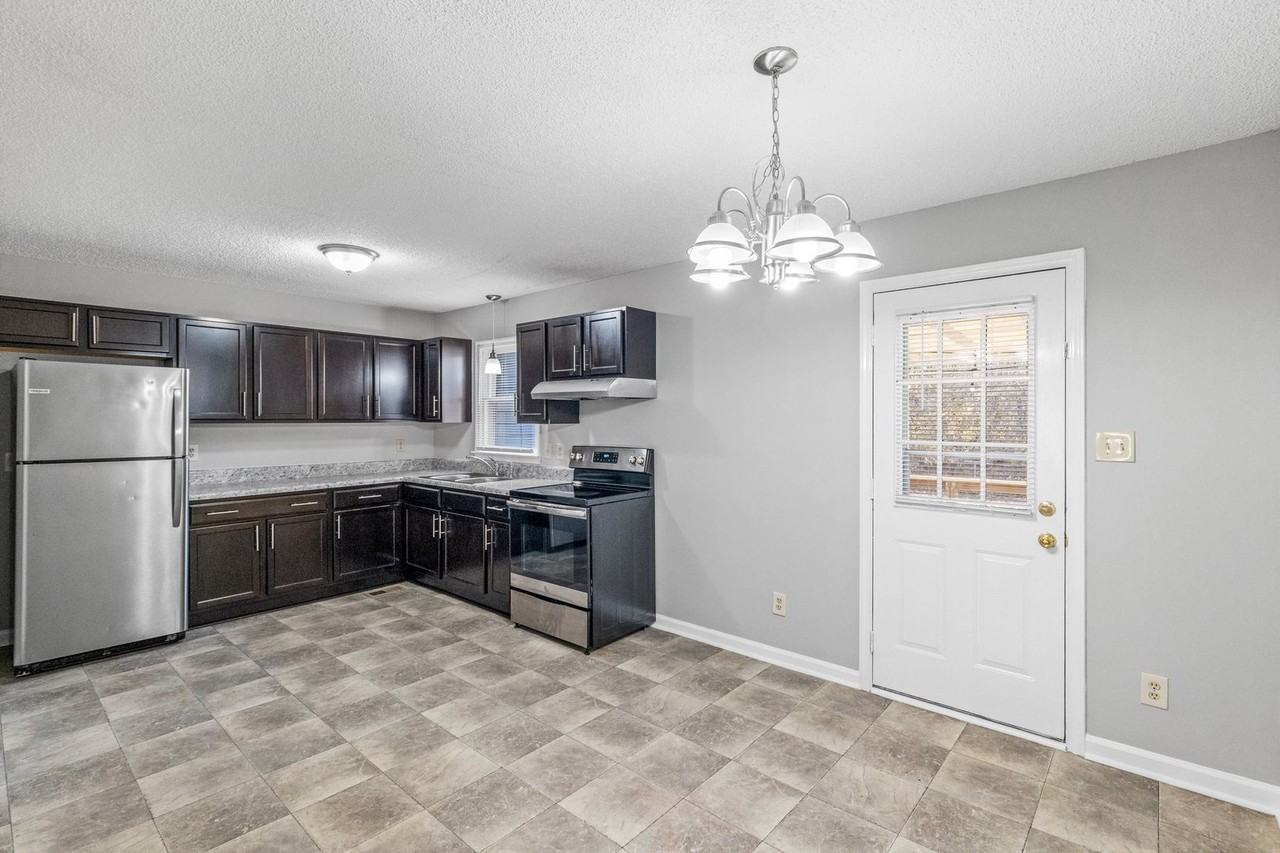 1205 Westhampton Drive - Photo 7 of 36