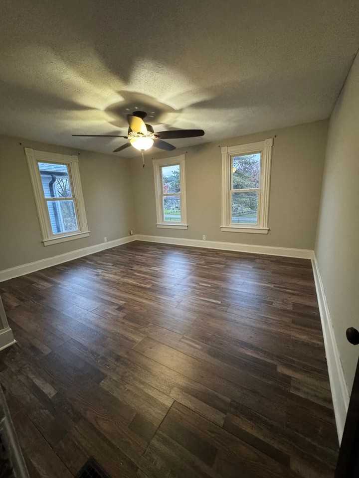 1147 Heaton St - Photo 6 of 11