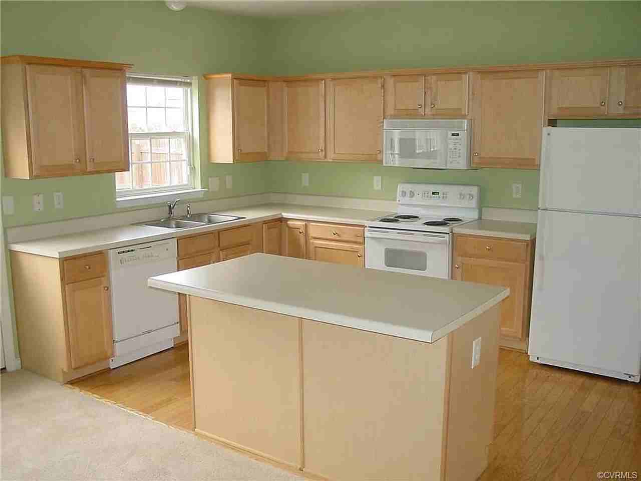 2039 Mountain Gate Ln - Photo 4 of 9