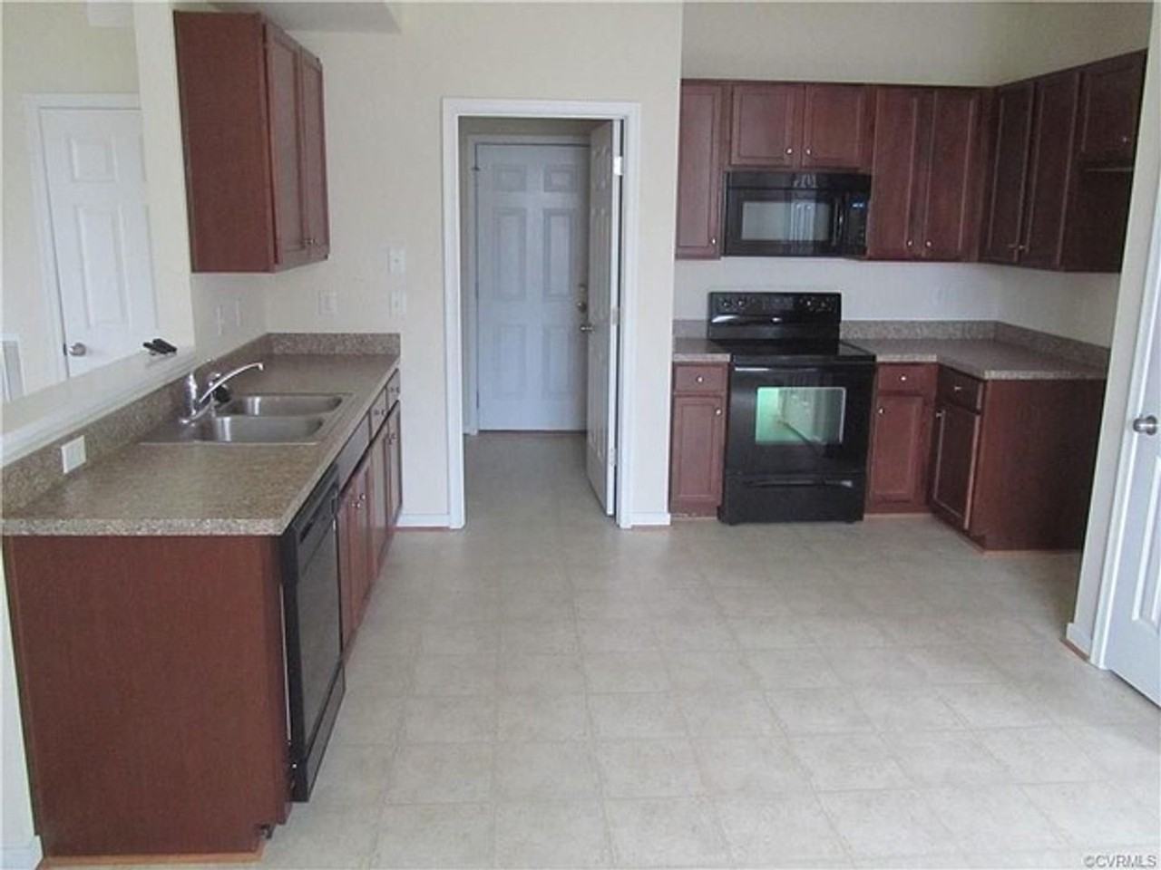 2920 Allen's Crossing - Photo 4 of 14