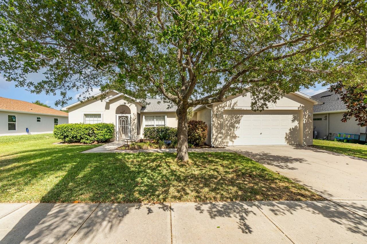 1742 Laramie Circle - Photo 2 of 19