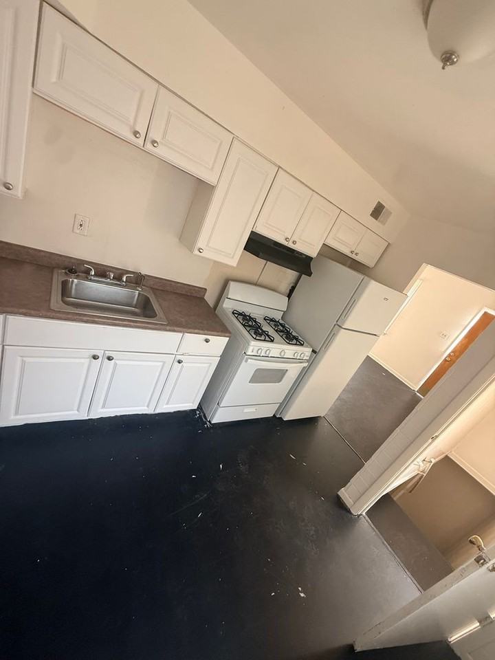 9157 Bel Cour Drive - Photo 3 of 7