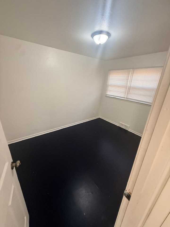 9157 Bel Cour Drive - Photo 4 of 7