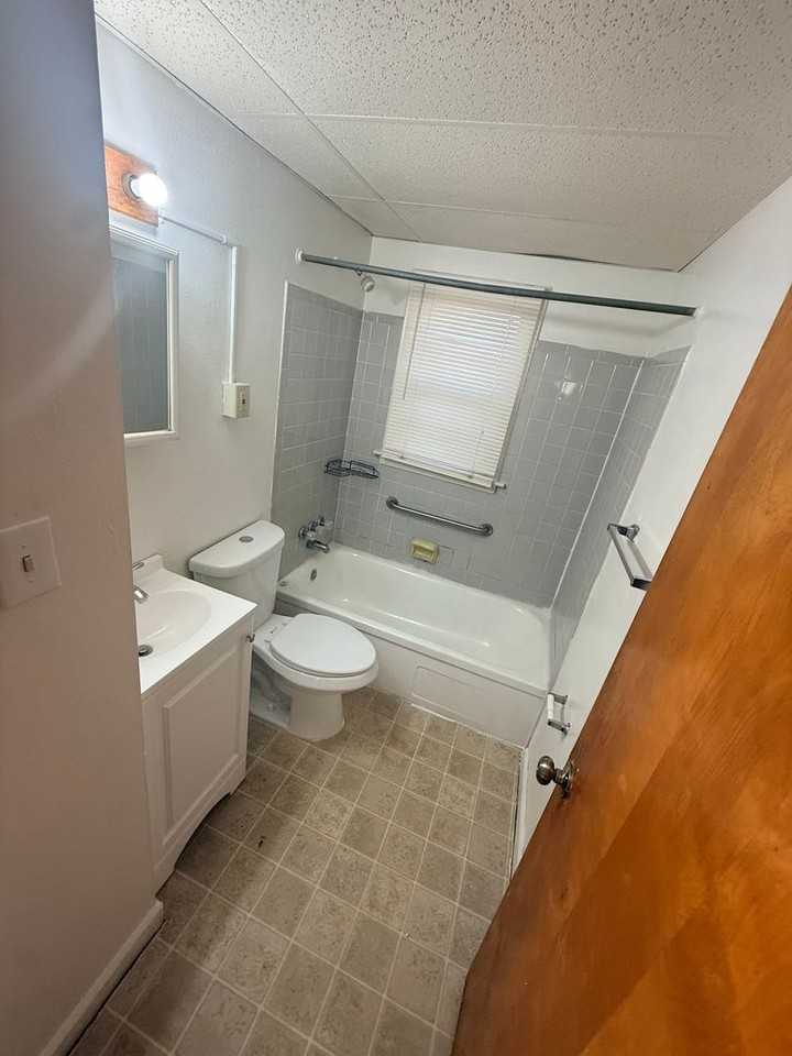 9157 Bel Cour Drive - Photo 5 of 7