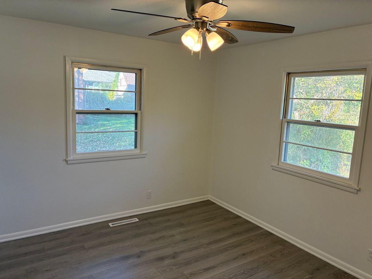 1361 E Elm St - Photo 7 of 15