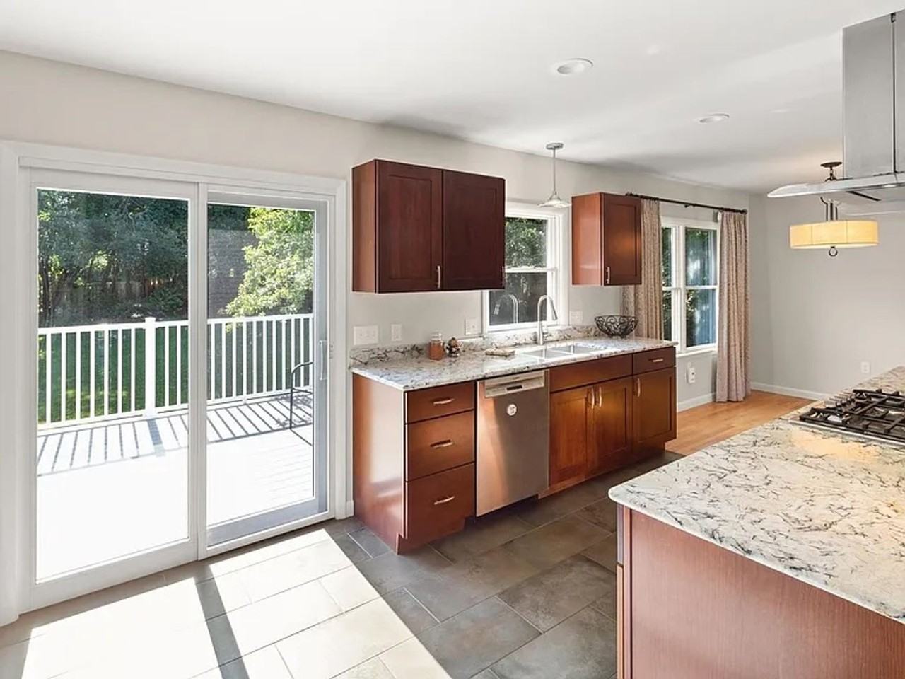 47 East Terrace - Photo 3 of 17