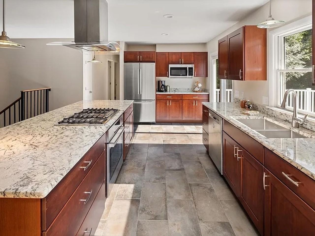 47 East Terrace - Photo 5 of 17