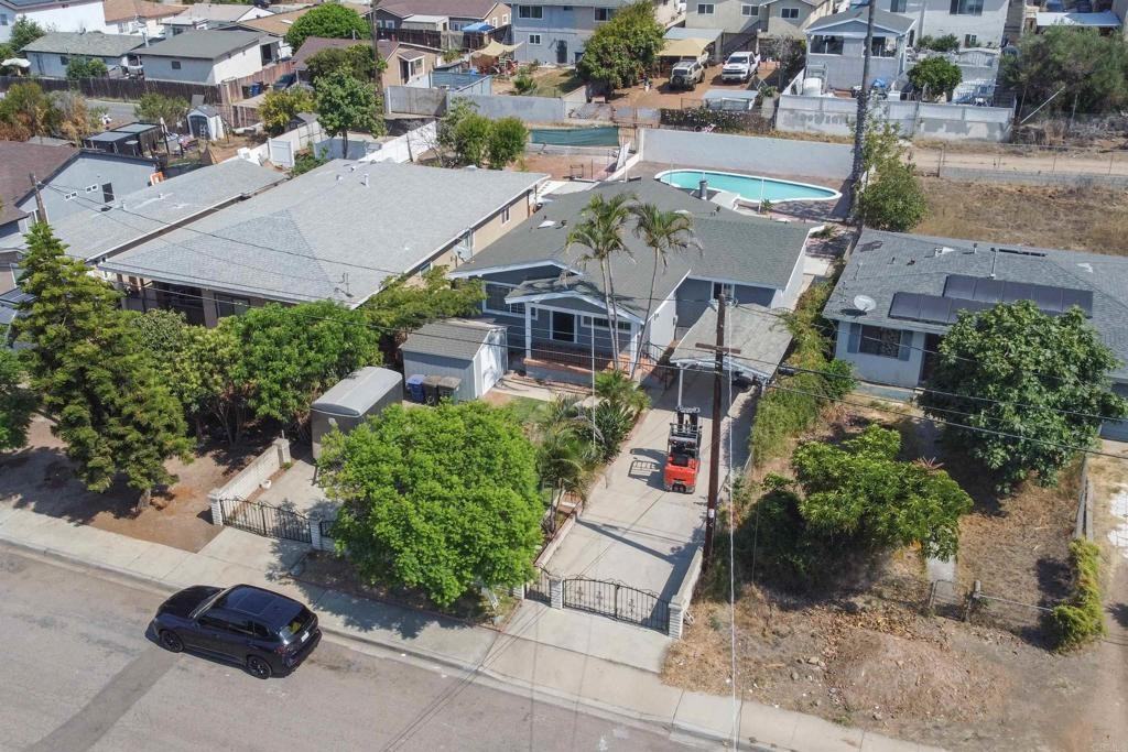 164 Tremont Street - Photo 4 of 12