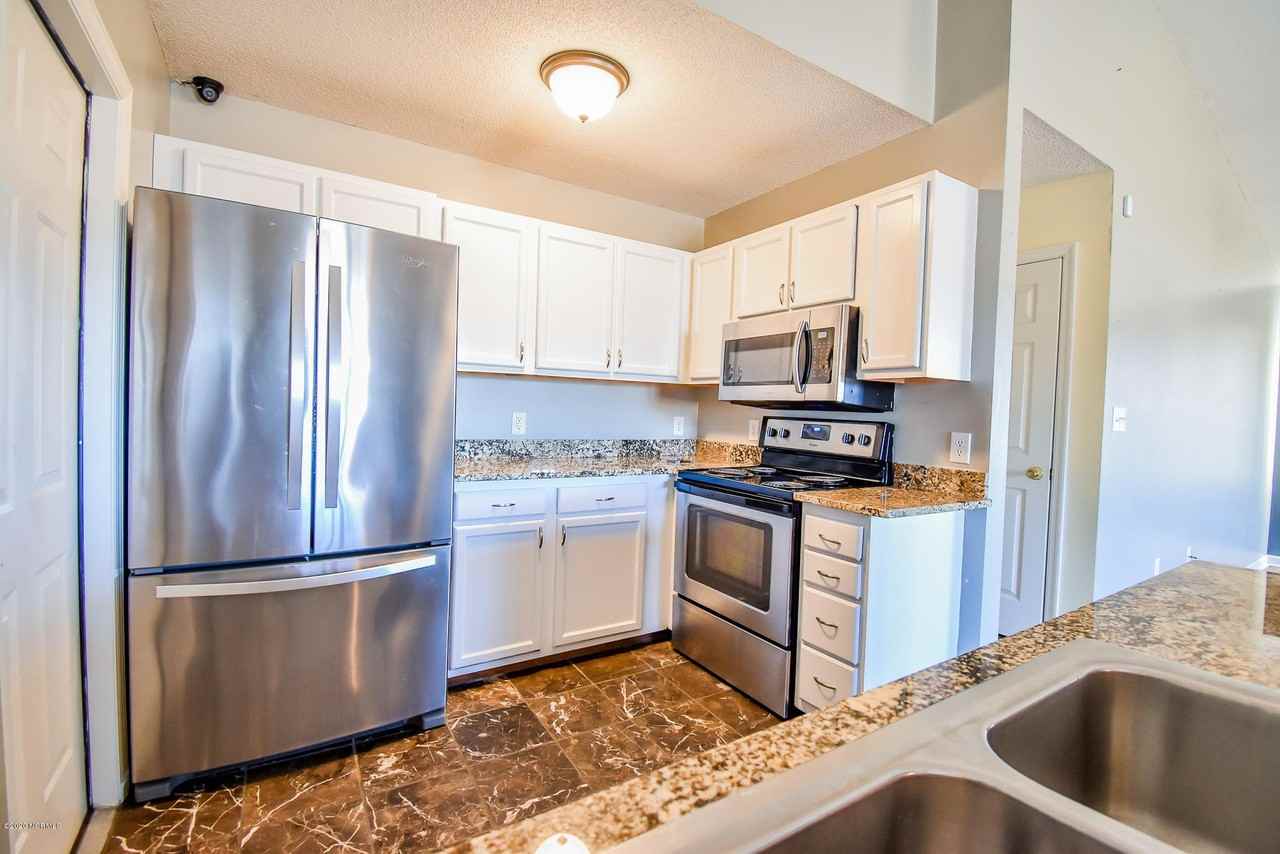 103 Daphne Drive - Photo 5 of 16