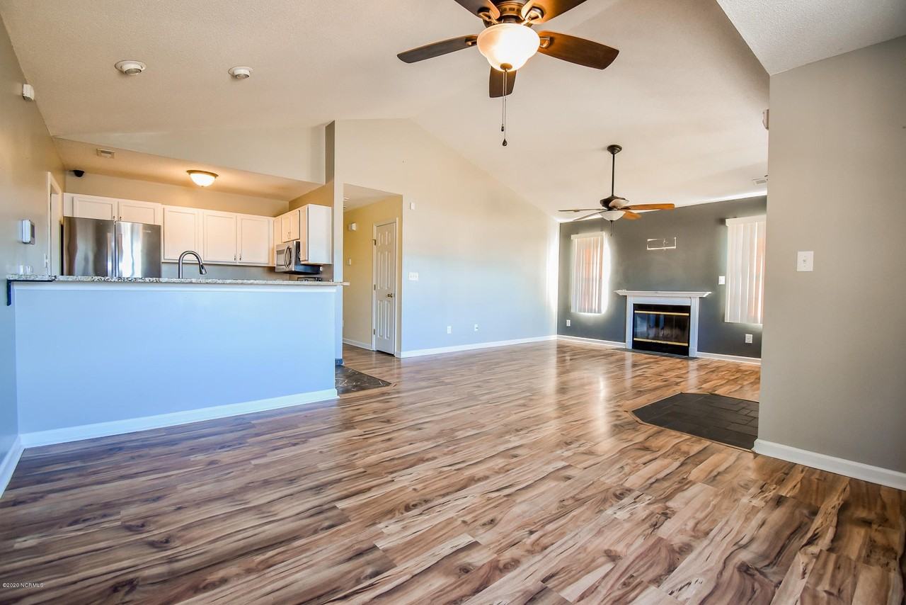 103 Daphne Drive - Photo 6 of 16