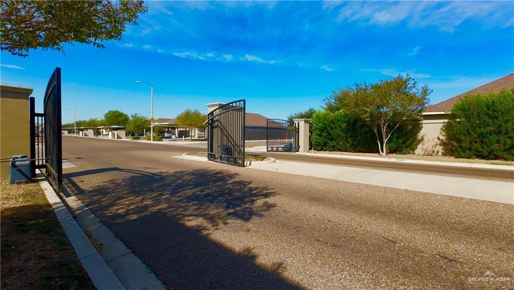 408 Carlisle Avenue - Photo 3 of 17