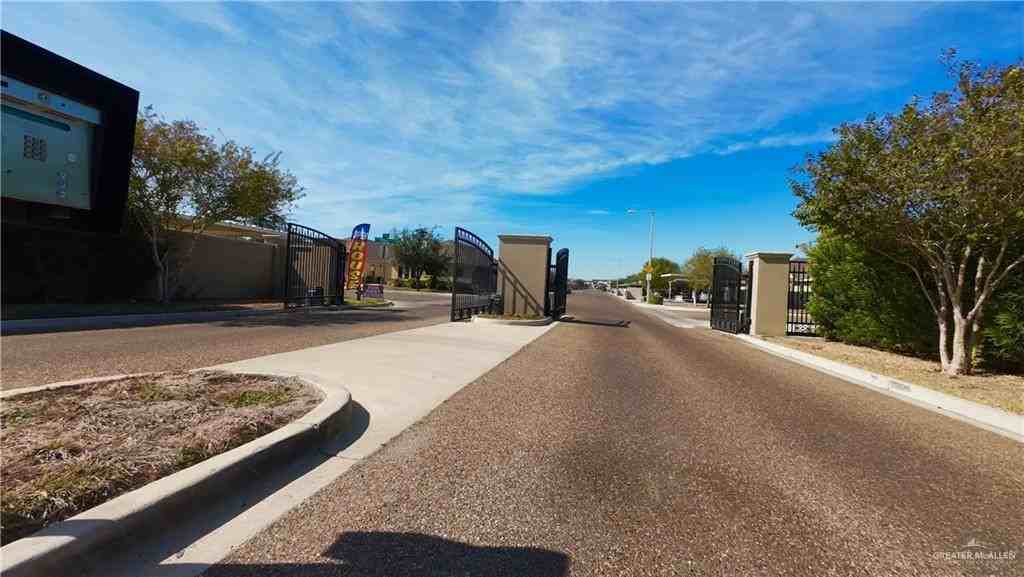 408 Carlisle Avenue - Photo 4 of 17