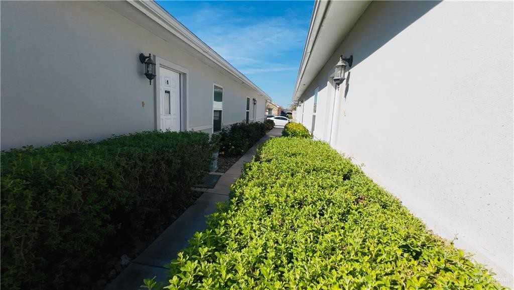 408 Carlisle Avenue - Photo 5 of 17