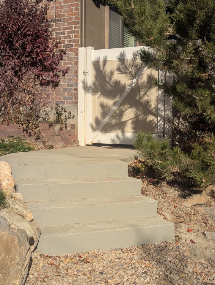 285 Sw - Photo 2 of 17