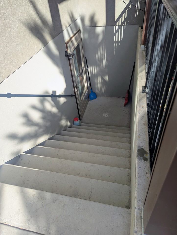 285 Sw - Photo 4 of 17