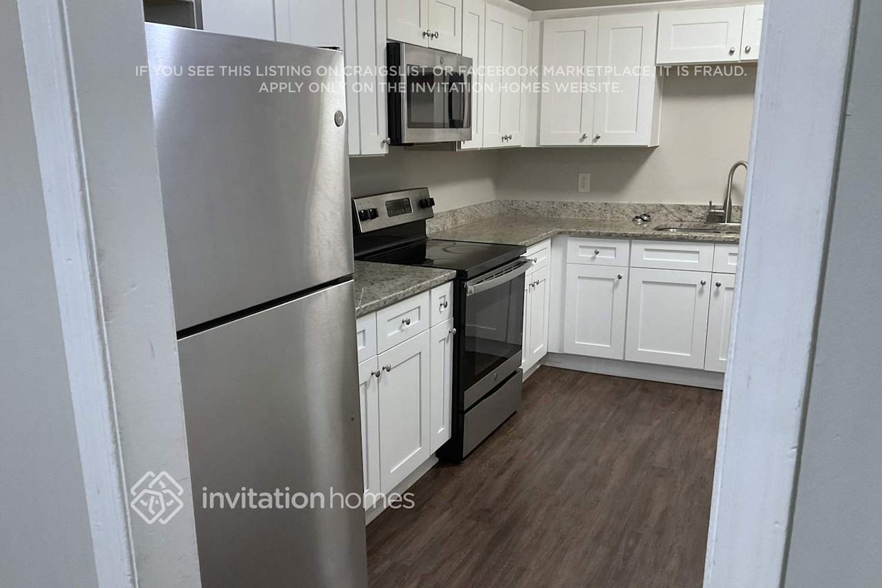 469 Stephenson Road - Photo 4 of 22