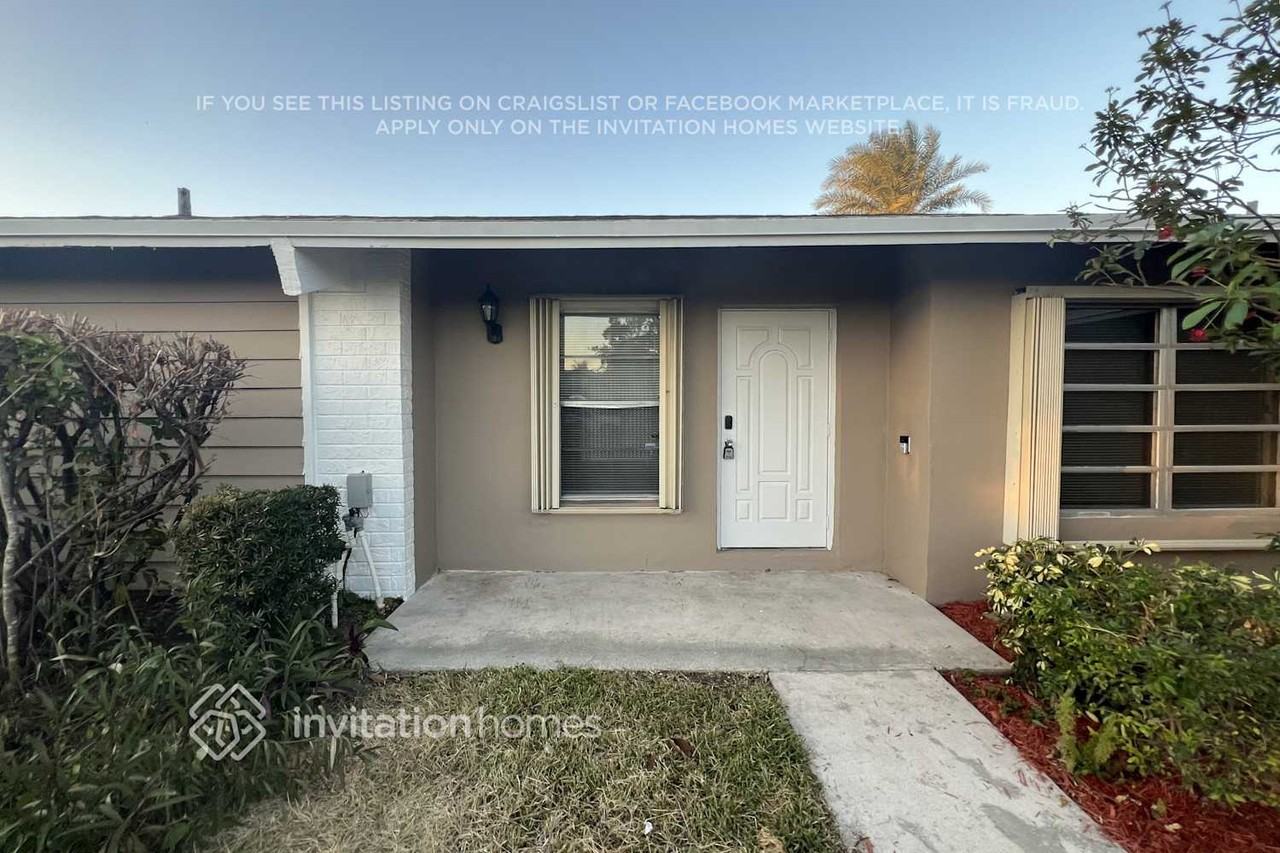 9331 Northwest 43rd Street - Photo 2 of 15