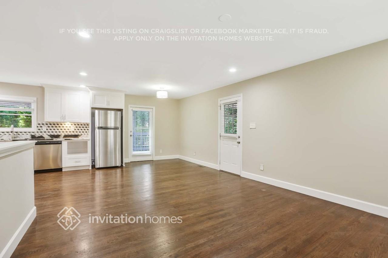 664 Indigo Ln Nw - Photo 2 of 15