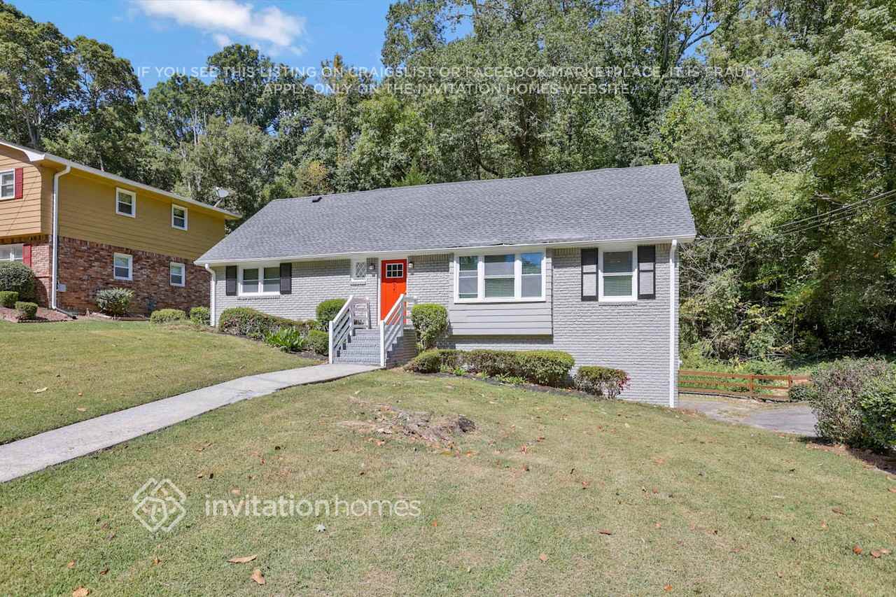 2635 Arrowood Dr - Photo 2 of 26