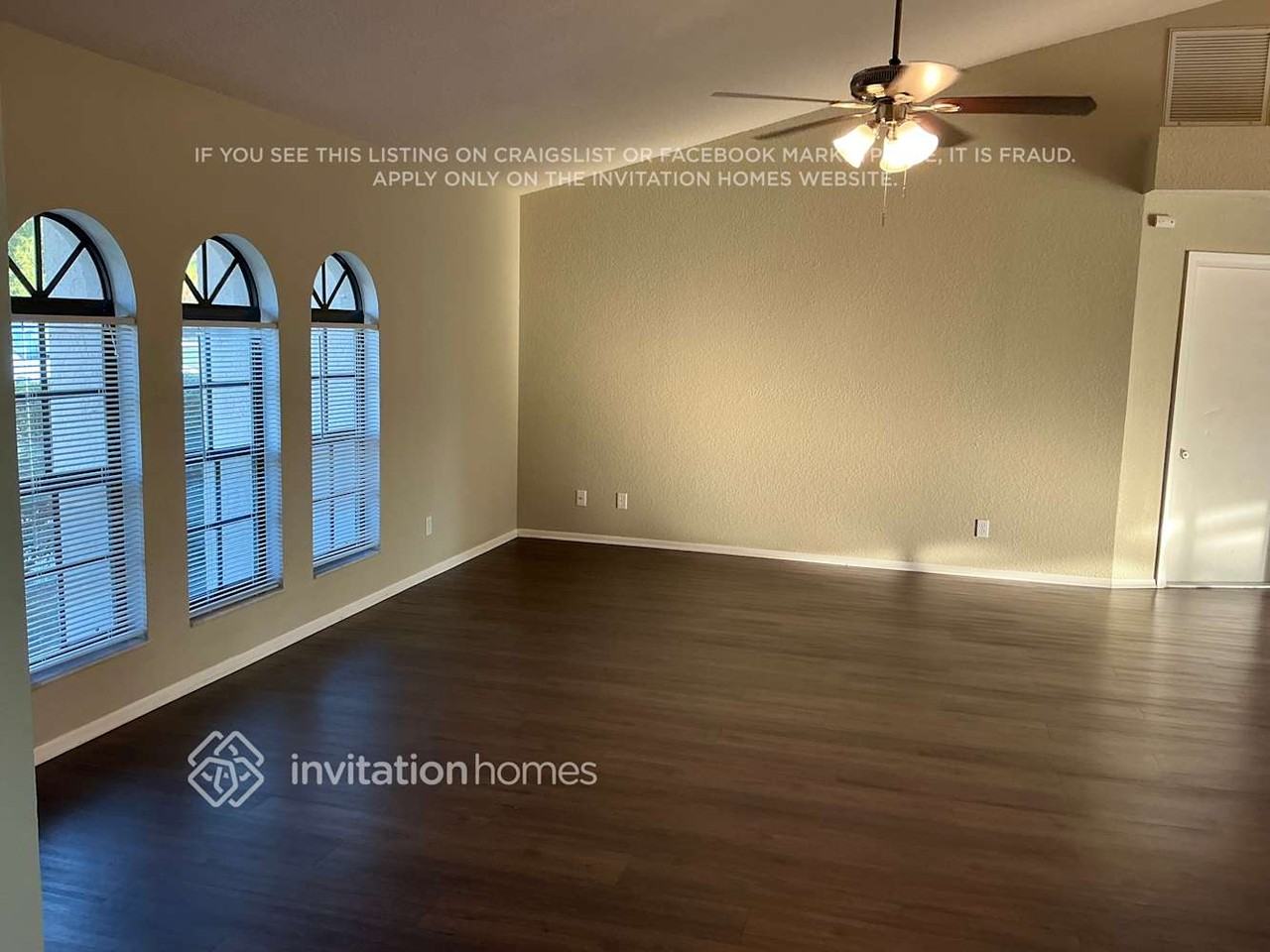 209 Uruguay Dr - Photo 3 of 17