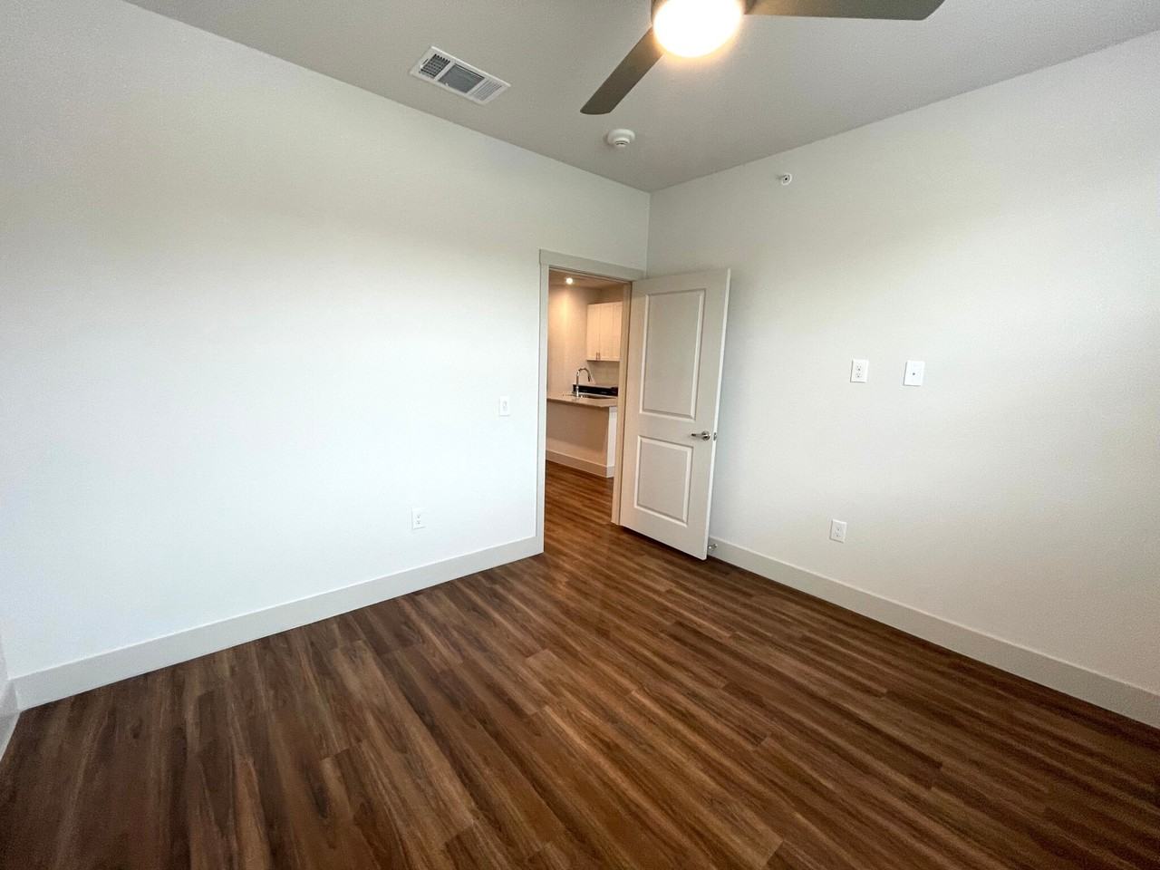 614 Foster Crossing Boulevard #01-103 - Photo 4 of 10