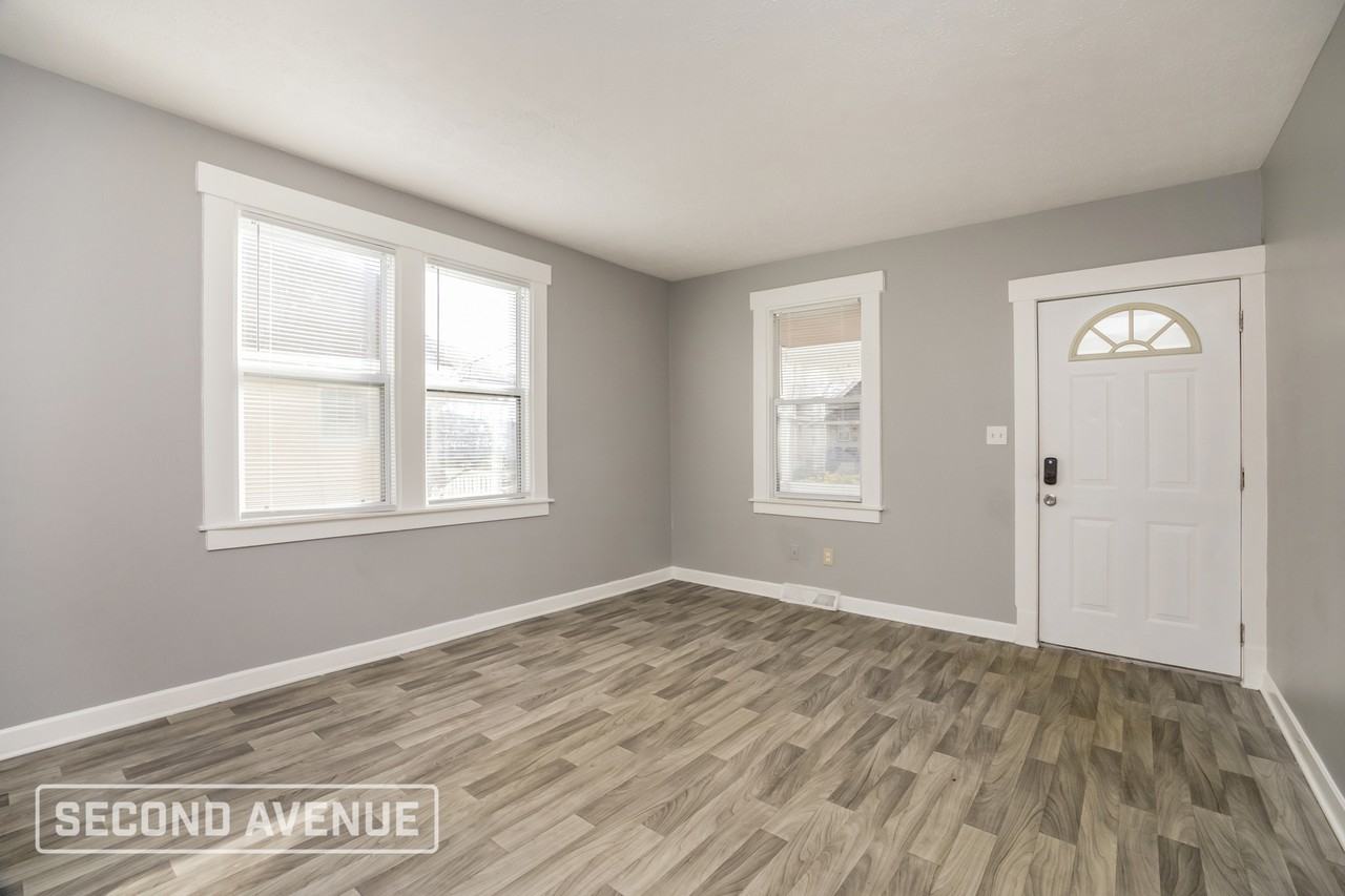 1806 Sundale Ave - Photo 4 of 29