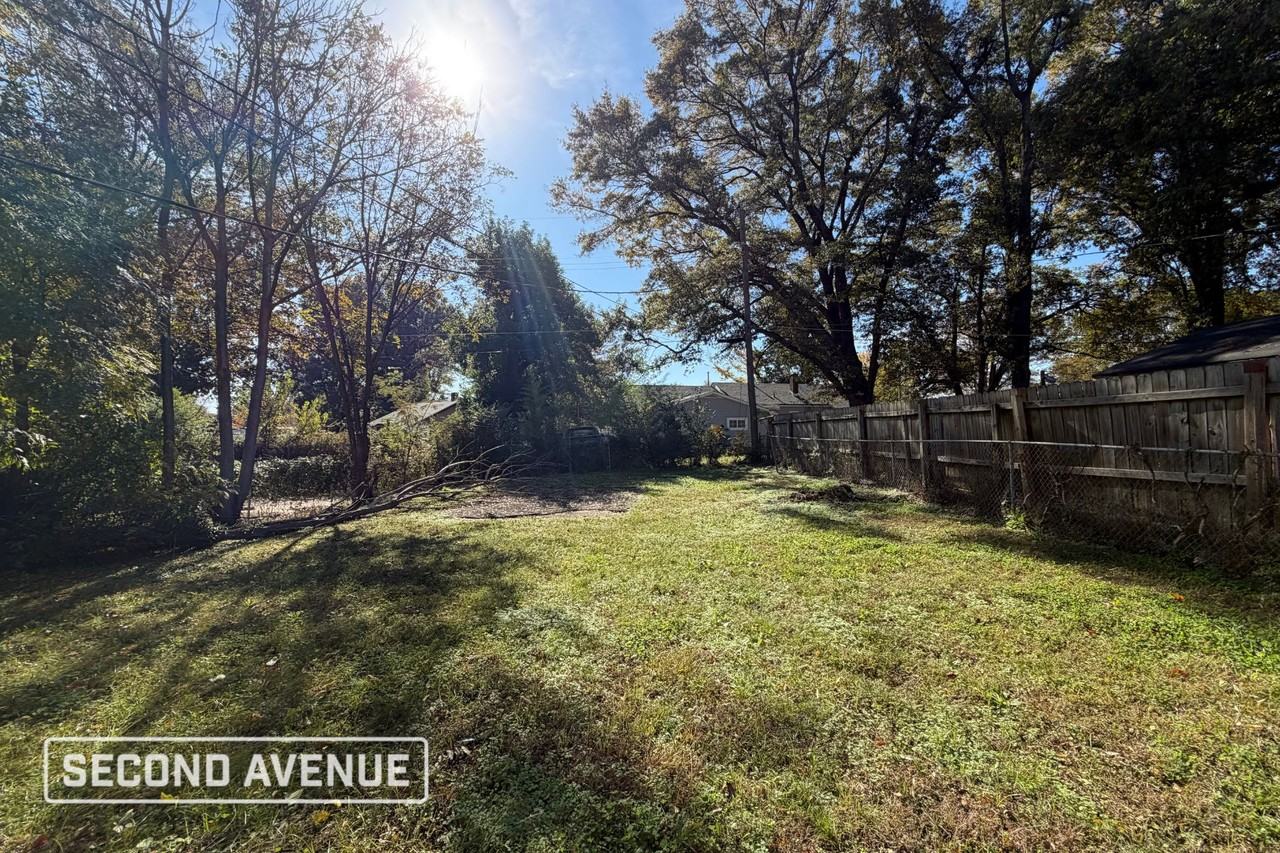 2709 Henley Dr - Photo 3 of 19