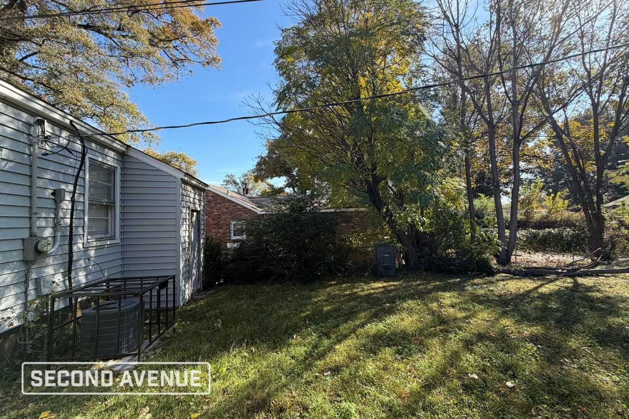 2709 Henley Dr - Photo 4 of 19