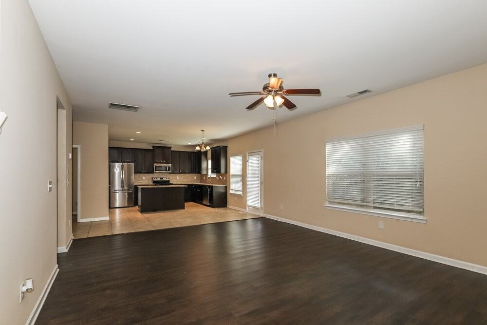 705 Yukon Way - Photo 5 of 17