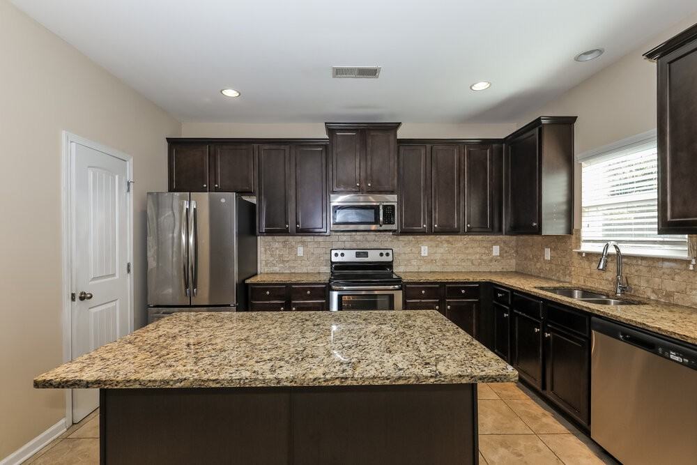 705 Yukon Way - Photo 7 of 17