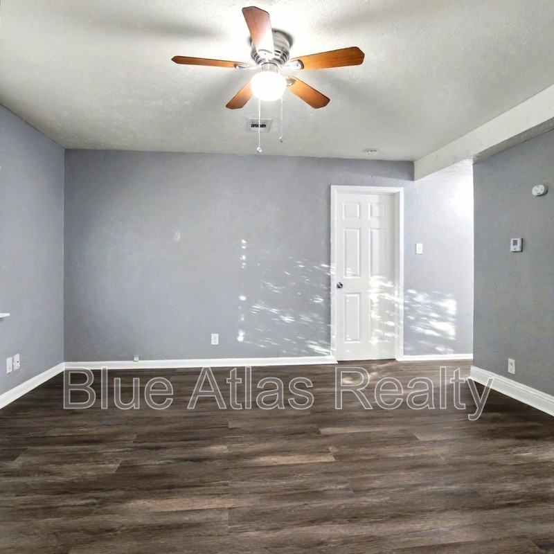 1212 Riverview Dr #A - Photo 3 of 19