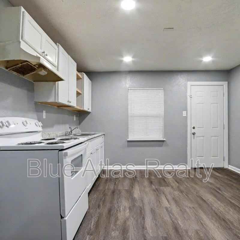 1212 Riverview Drive