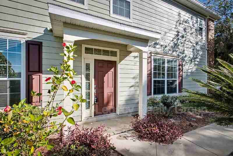 6986 Roundleaf Drive - Photo 3 of 40