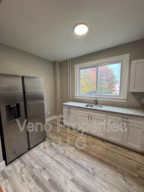 179 9th Street #1 - Photo 3 of 14