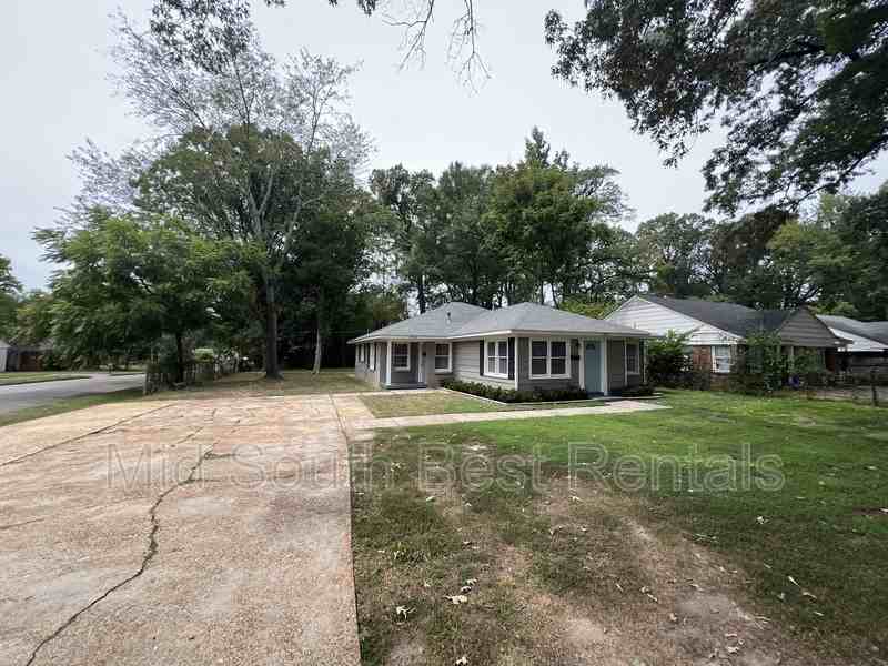 3806 Bowen Avenue - Photo 2 of 13