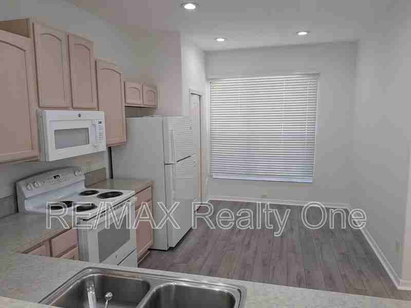 589 W Doerr Path - Photo 7 of 21